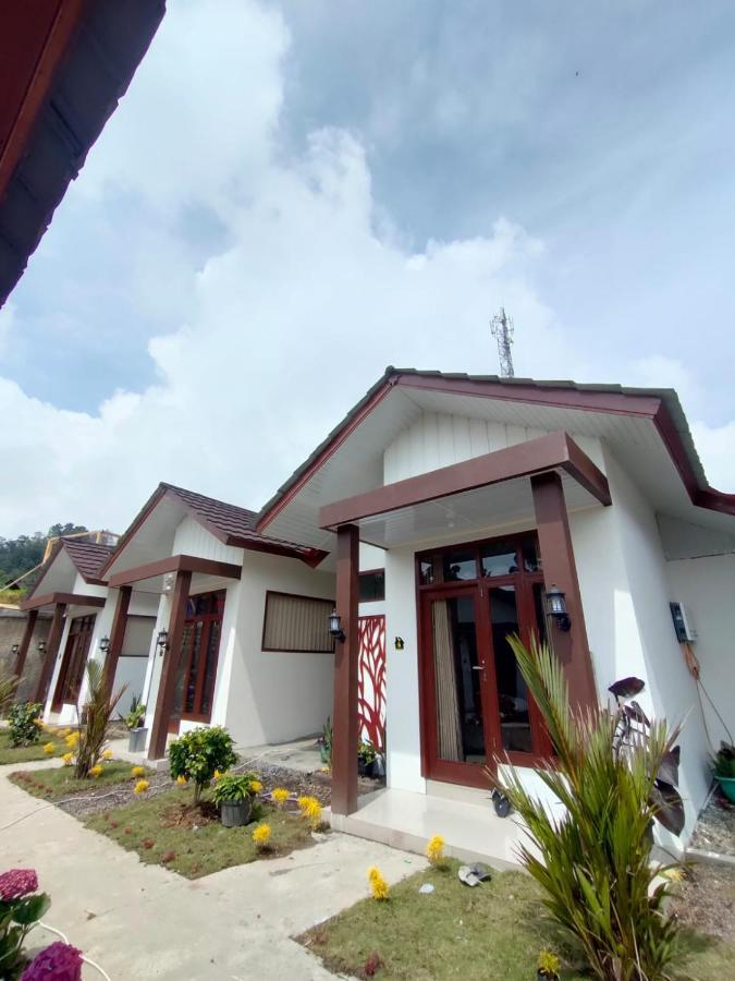 Villa Madinna Dieng Diyeng Exteriör bild