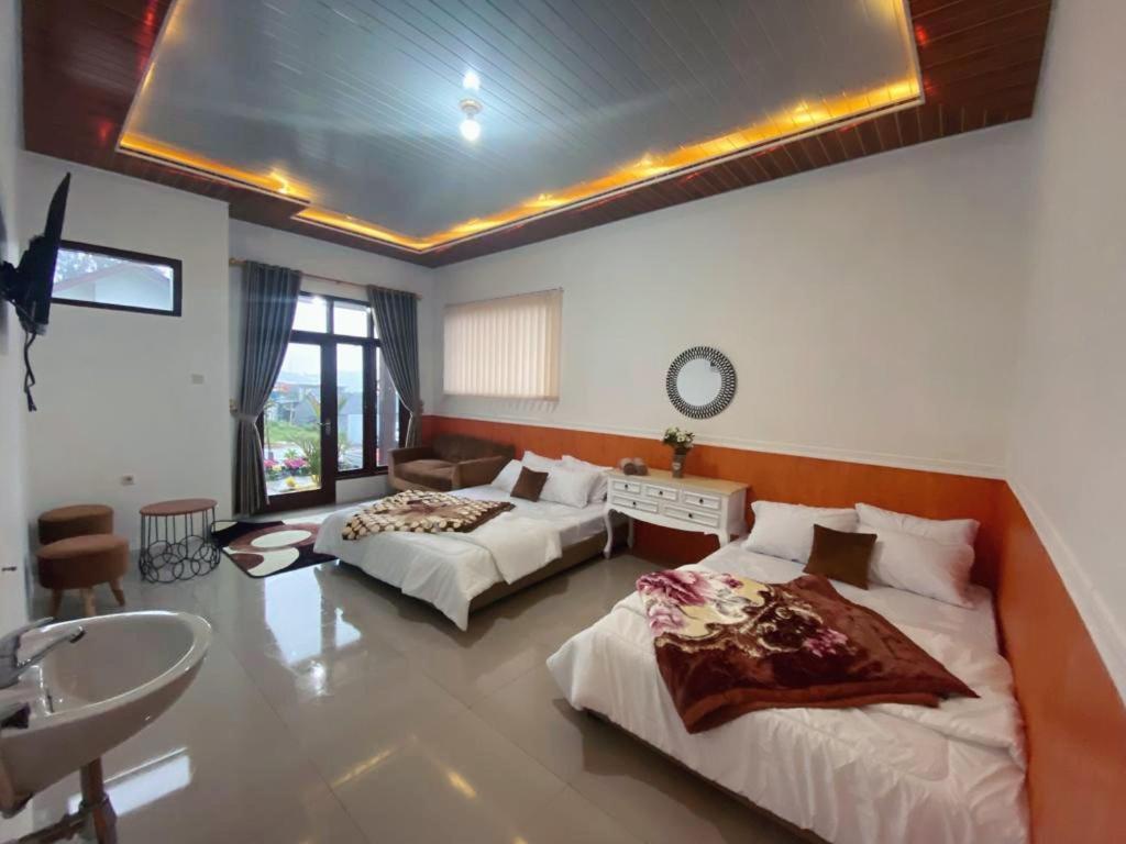 Villa Madinna Dieng Diyeng Exteriör bild